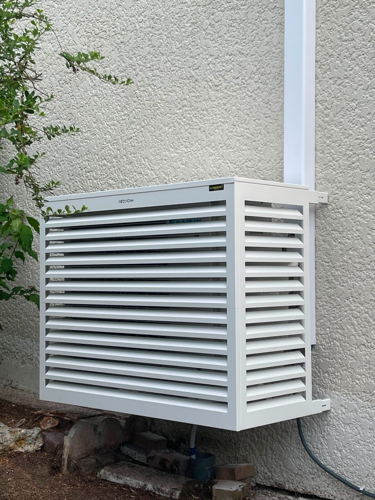 Unité extérieure de climatisation installée